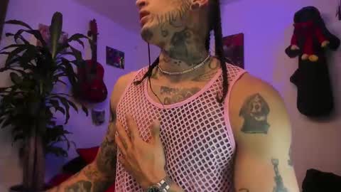 Snapshot of ryuk_it chatting on September 10, 2:06 pm leopmonk help me reach 100 thumbs up online show from September 10, 2:06 pm