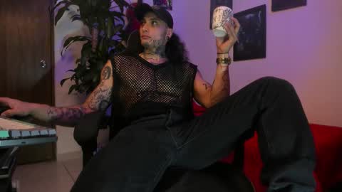 Snapshot of ryuk_it chatting on September 12, 1:33 pm leopmonk help me reach 100 thumbs up online show from September 12, 1:33 pm