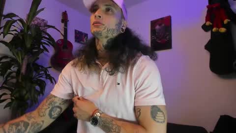 Snapshot of ryuk_it chatting on September 15, 1:11 pm leopmonk help me reach 100 thumbs up online show from September 15, 1:11 pm