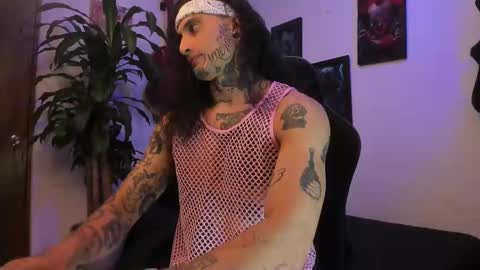 Snapshot of ryuk_it chatting on September 20, 1:12 pm leopmonk help me reach 100 thumbs up online show from September 20, 1:12 pm