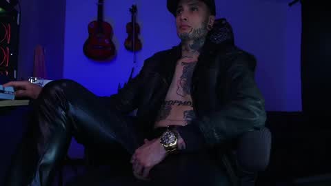 leopmonk help me reach 100 thumbs up online show from April 24, 1:41 am