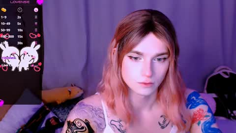  Alice  online show from April 4, 5:43 pm