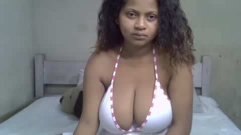 rywanna online show from March 29, 6:02 am