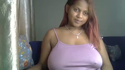 Snapshot of rywanna chatting on April 21, 1:42 am rywanna online show from April 21, 1:42 am