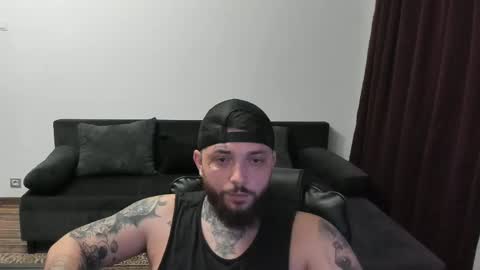 Snapshot of s1nmaster chatting on May 9, 7:41 pm s1nmaster online show from May 9, 7:41 pm