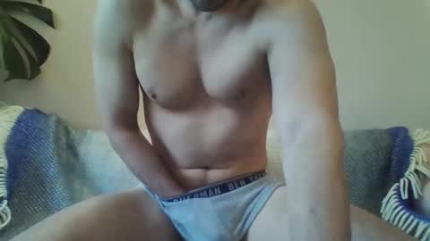 Snapshot of s43_ chatting on January 8, 12:47 pm s43_ online show from January 8, 12:47 pm