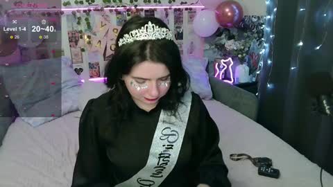 Kate online show from December 7, 11:45 pm