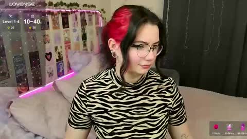 Kate online show from February 26, 8:04 am