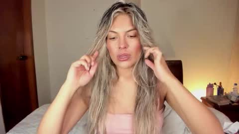 Leslie Beltrn online show from October 2, 3:46 am