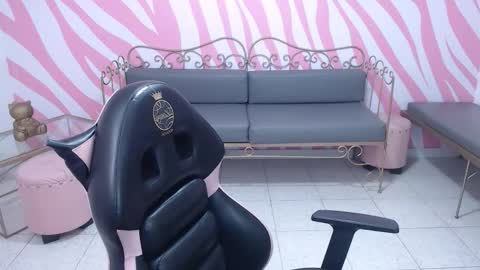 Sabrina online show from November 15, 1:07 pm