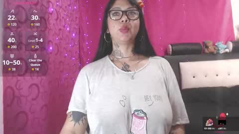 Snapshot of saalomee_1 chatting on October 12, 7:46 pm saalomee 1 online show from October 12, 7:46 pm