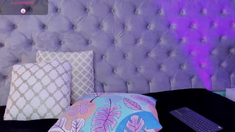 Snapshot of saamyreyes chatting on December 5, 12:52 am Saamy Reyes online show from December 5, 12:52 am