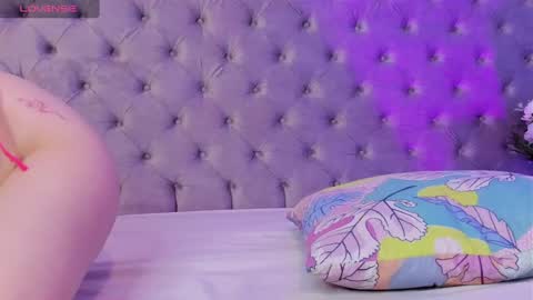 Snapshot of saamyreyes chatting on December 5, 9:28 pm Saamy Reyes online show from December 5, 9:28 pm