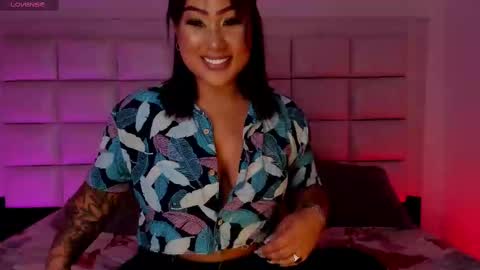 Snapshot of saarawiilson chatting on September 17, 6:31 pm SARA WILSON online show from September 17, 6:31 pm