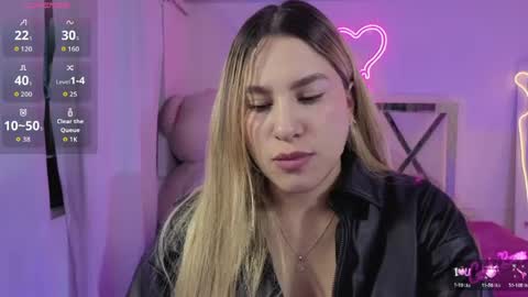 saaya_tay online show from April 18, 3:21 am