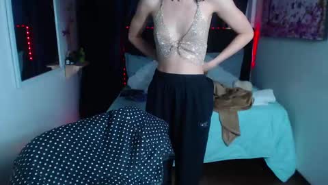 Snapshot of sabaha_ chatting on December 22, 10:49 am S A B A H A online show from December 22, 10:49 am