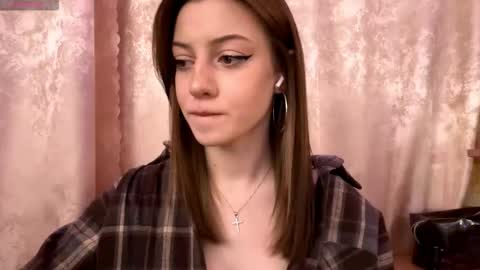 Mika online show from December 13, 8:14 pm