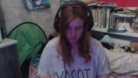 Snapshot of sabochka888 chatting on June 3, 7:33 am sabochka888 online show from June 3, 7:33 am