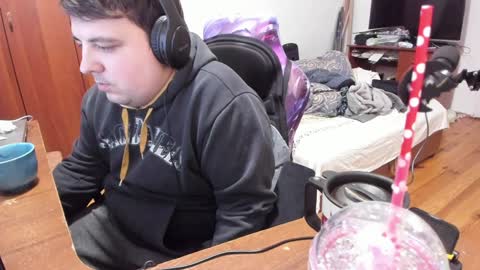 1141323  my Lord Mister Max   moms treasure online show from January 9, 5:44 am