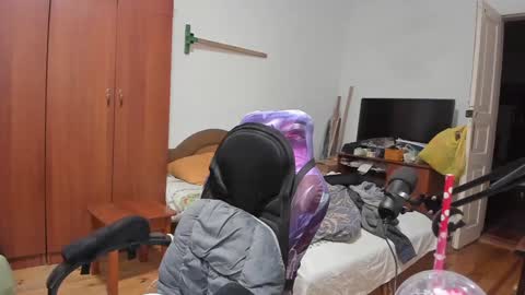 1141323  my Lord Mister Max   moms treasure online show from January 26, 5:34 pm