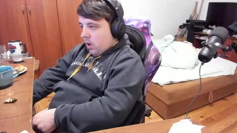 1141323  my Lord Mister Max   moms treasure online show from February 20, 1:57 am