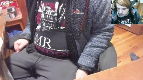 1141323  my Lord Mister Max   moms treasure online show from October 19, 6:08 pm