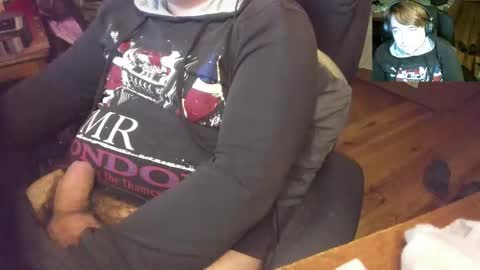 1141323  my Lord Mister Max   moms treasure online show from November 4, 12:32 am