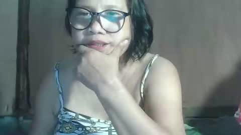 Snapshot of sabrina069 chatting on May 4, 10:11 am sabrina069 online show from May 4, 10:11 am