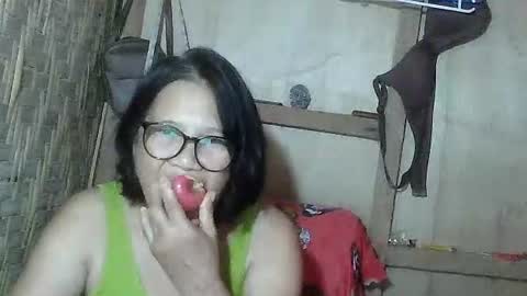Snapshot of sabrina069 chatting on June 28, 6:14 pm sabrina069 online show from June 28, 6:14 pm