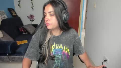 Angie  online show from February 17, 8:26 pm