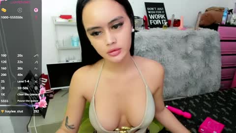 Sabrina online show from April 7, 6:25 am