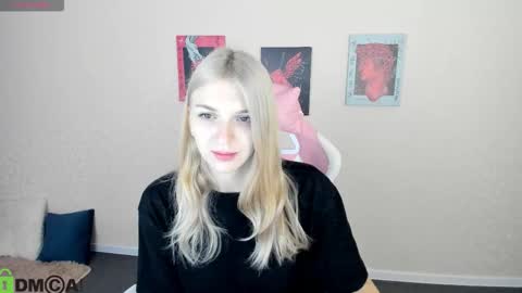 Snapshot of sabrina_moun chatting on October 7, 1:14 am sabrina_moun online show from October 7, 1:14 am