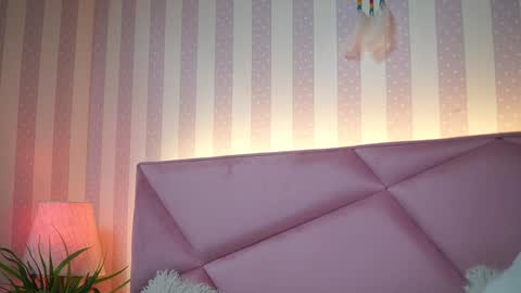  Sabrina  online show from February 6, 9:06 pm