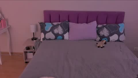 Snapshot of sabrinamacmarren chatting on February 22, 12:19 pm Sabrina MacMarren online show from February 22, 12:19 pm