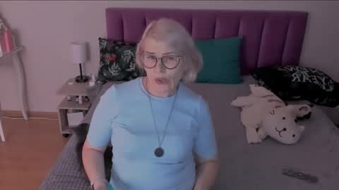 Snapshot of sabrinamacmarren chatting on March 8, 7:53 pm Sabrina MacMarren online show from March 8, 7:53 pm