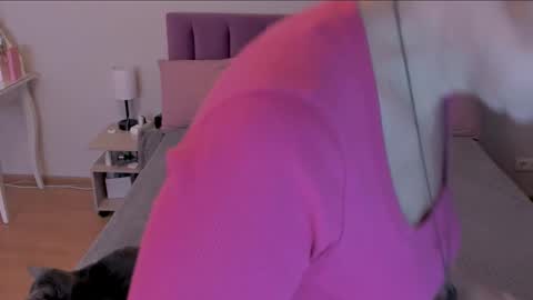 Snapshot of sabrinamacmarren chatting on March 9, 4:11 pm Sabrina MacMarren online show from March 9, 4:11 pm