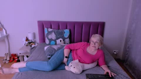 Sabrina MacMarren online show from January 31, 7:11 pm