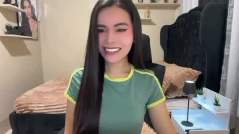 Snapshot of sabrinamadonna54 chatting on June 26, 10:19 am sabrinamadonna54 online show from June 26, 10:19 am