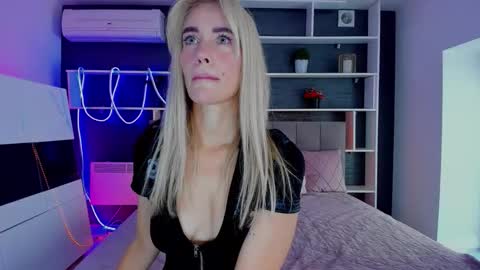 Sabrina online show from October 14, 11:44 am