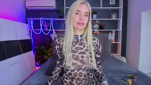 Sabrina online show from December 14, 12:54 pm