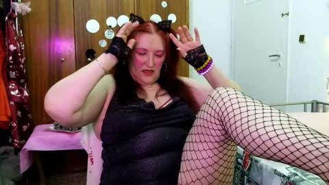 Snapshot of sabrinaxlovess chatting on May 22, 5:18 pm SabrinaXlovess online show from May 22, 5:18 pm