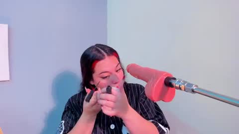 sabrinna  online show from June 13, 7:56 pm