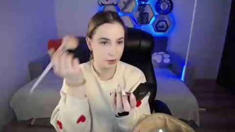 Snapshot of sabrinviolet chatting on January 11, 9:04 am Sabrina Violet online show from January 11, 9:04 am