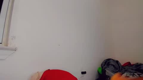 Snapshot of sacha_candy chatting on December 7, 9:39 am Sacha online show from December 7, 9:39 am