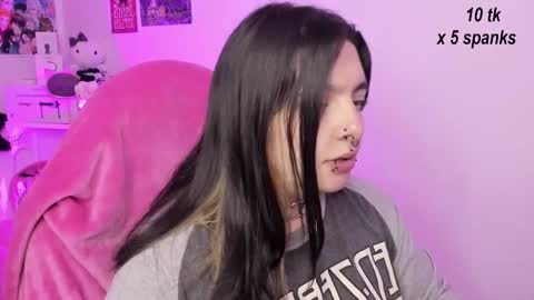 Ig  online show from October 18, 10:49 am