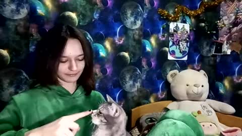 Adele online show from April 3, 6:11 am