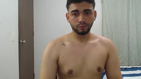 Snapshot of sack_rojas chatting on October 15, 11:05 pm Sack online show from October 15, 11:05 pm