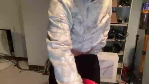 sacredroses online show from November 10, 4:17 pm