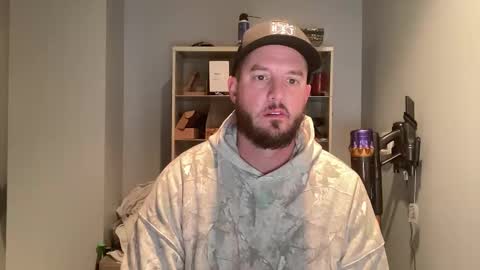 sacredroses online show from December 18, 2:28 am