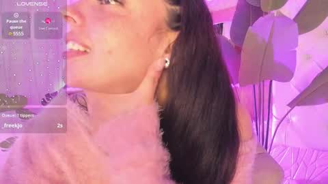 Snapshot of sadashi_moon chatting on February 1, 6:32 am online show from February 1, 6:32 am